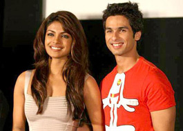 Aurangabad crowd goes berserk over Priyanka, Shahid