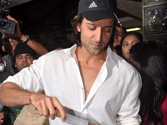 hrithiks 38th birthday celebration with media 9