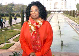 Check Out: Oprah Winfrey visits Taj Mahal