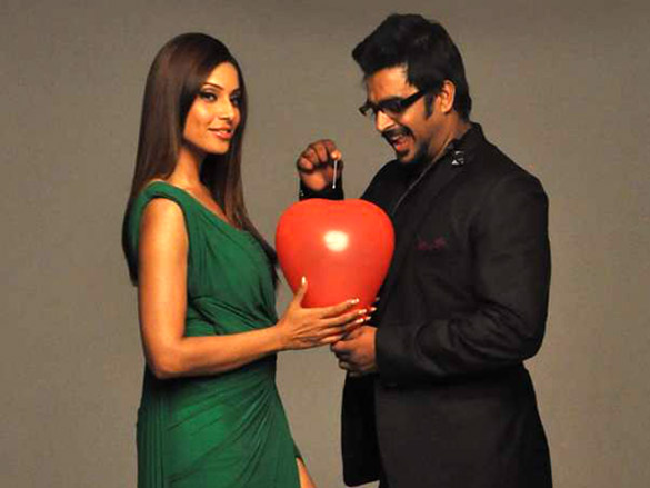 bipasha and madhavan snapped at a promotional shoot 3