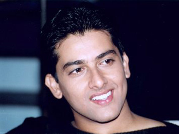 awara paagal deewana 11