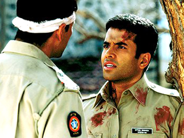 khakee movie still 26
