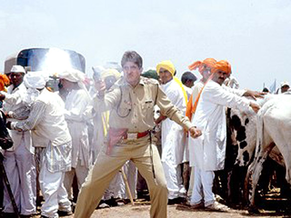 khakee movie still 46