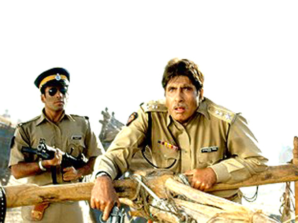 khakee movie still 81