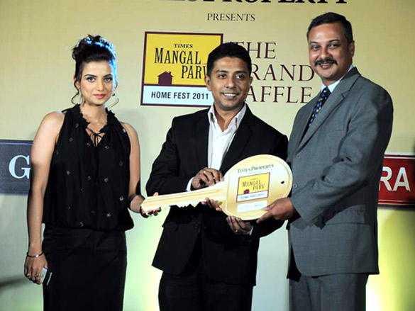 tusshar and kulraj at the times big reward awards 2