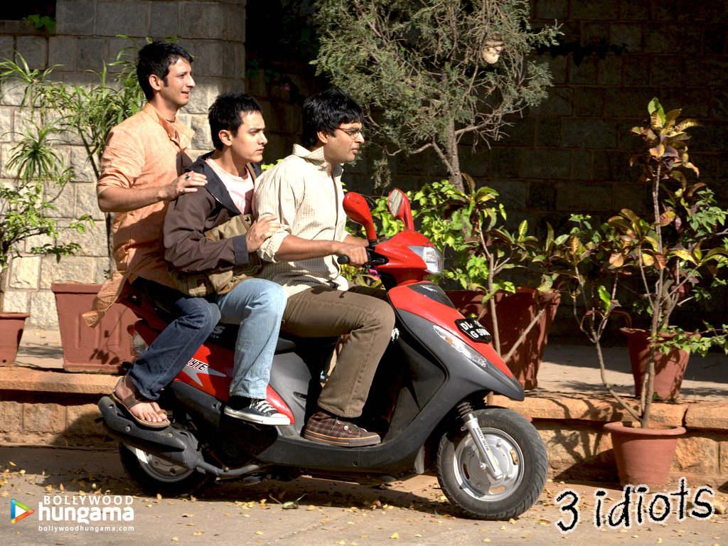 Sharman Joshi,Aamir Khan,R Madhavan Sharman Joshi,Aamir Khan,R Madhavan