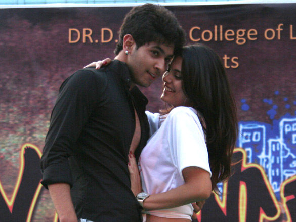 promotion of say yes to love at dr d y patil colleges velawcity fest 2012 9