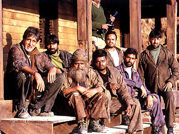 deewaar 44