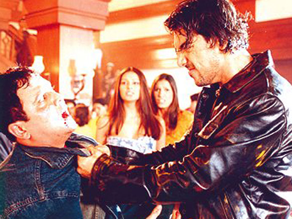 aetbaar movie still 90