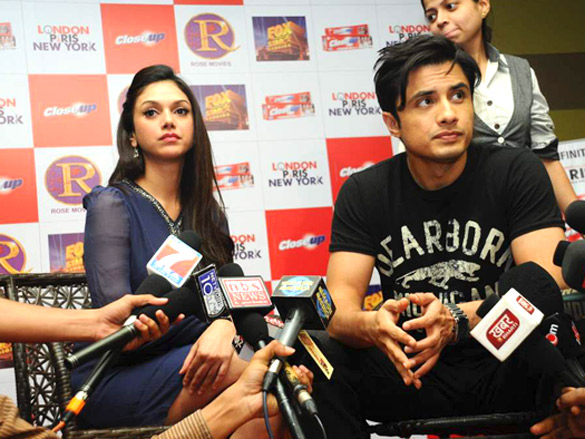 close ups promotional event for london paris new york 4