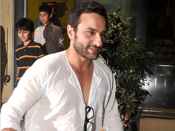 saif kareena and karisma watch agent vinod 6