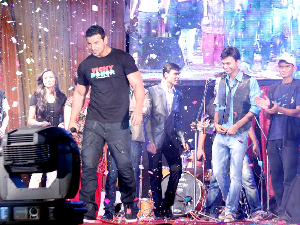 john abraham at vicky donor promotional event 10