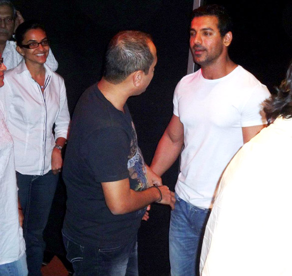 premiere of vicky donor 7