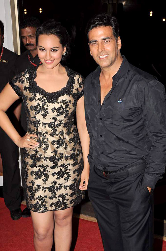 success bash of rowdy rathore 4