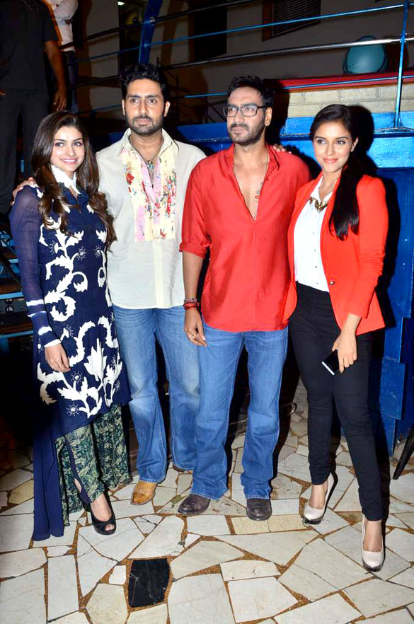bol bachchan team on the sets of taarak mehta ka ooltah chashmah 5