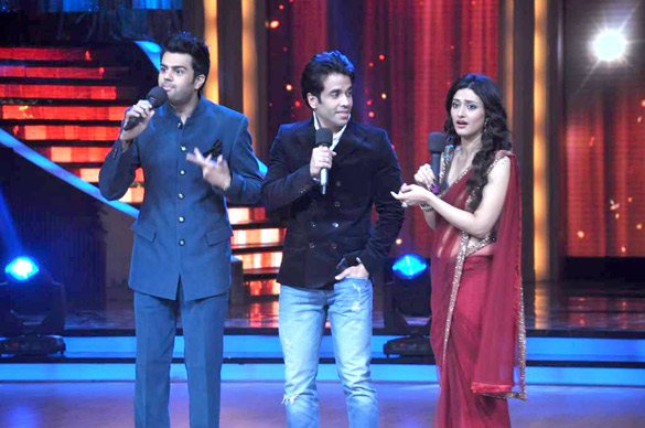 riteish and tusshar on the sets of jhalak dikhhla jaa 9