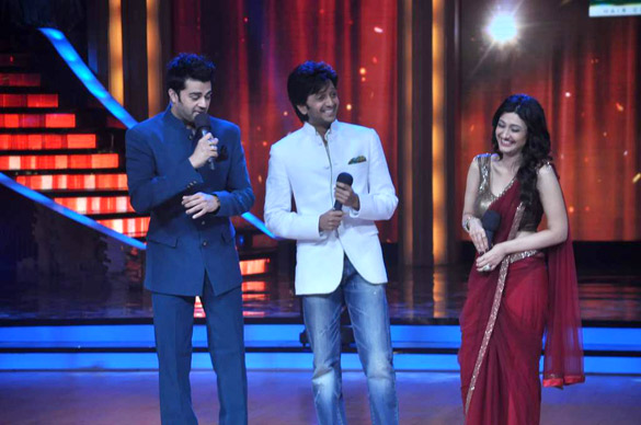 riteish and tusshar on the sets of jhalak dikhhla jaa 8