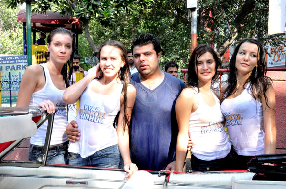 car wash in delhi to promote kyaa super kool hain hum 3