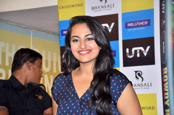 dvd launch of rowdy rathore 16