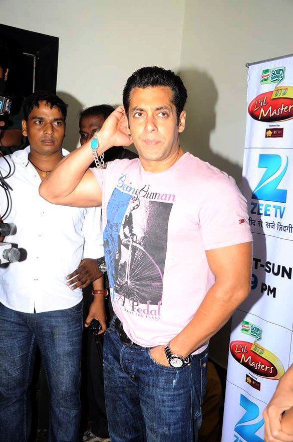 salman and katrina on the sets of did lil masters 9