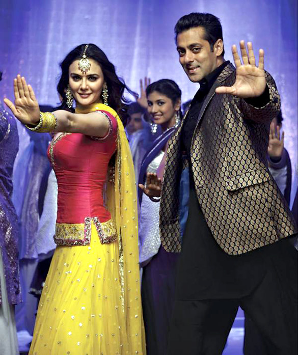 ishkq in paris 47