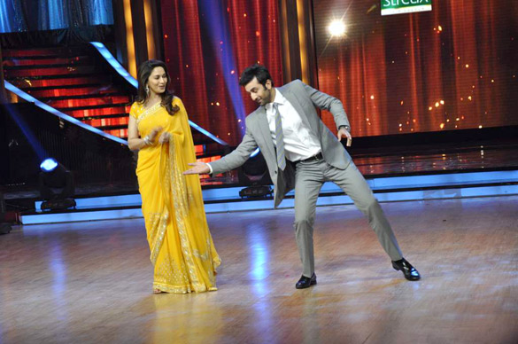 promotions of barfi on the sets of jhalak dikhhla jaa 5