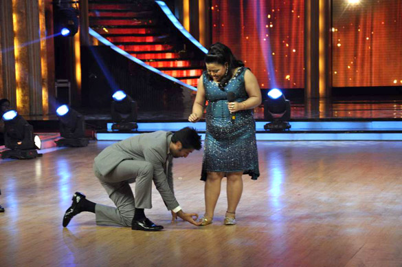 promotions of barfi on the sets of jhalak dikhhla jaa 9