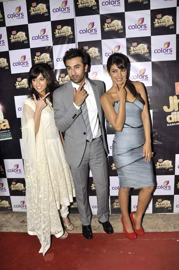 promotions of barfi on the sets of jhalak dikhhla jaa 17