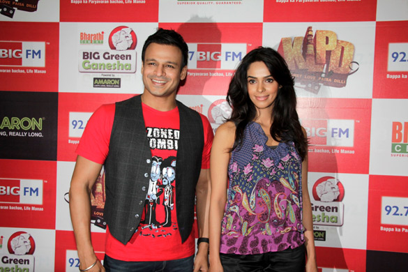 promotions of kismet love paisa dilli at 92 7 big fm 5