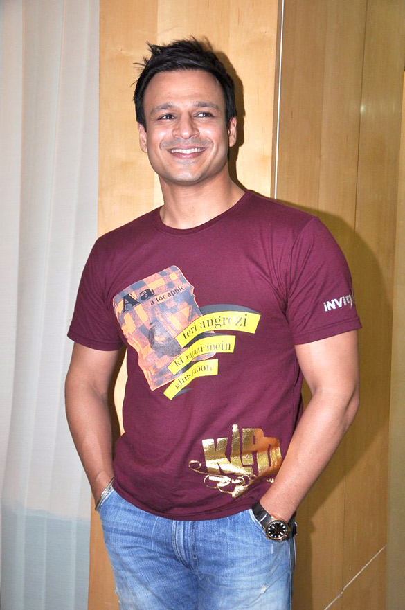 vivek oberoi promotes kismet love paisa dilli at 98 3 fm radio mirchi 7