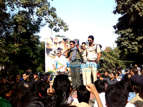 promotions of chakravyuh in delhi at hindu college 4