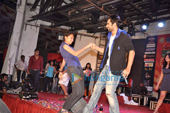 promotions of ajab gazabb love at nm college 4