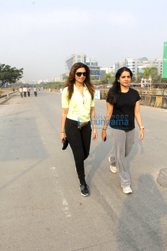 celebs support max bupas india walks for health 15