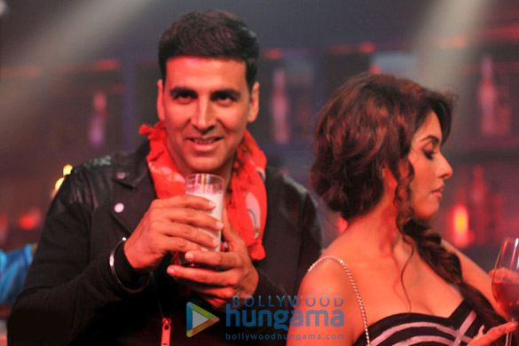 khiladi 786 69