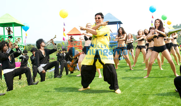 khiladi 786 76
