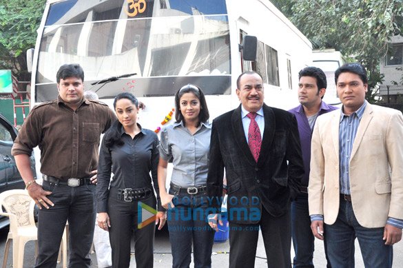 aamir khan on the sets of cid 10