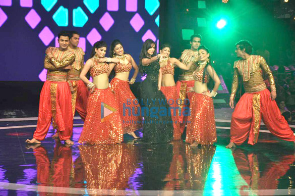 shahrukh katrina anushka on indias got talent grand finale 7