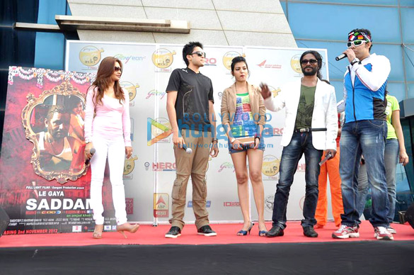 starcast of le gaya saddam at godrej eon tour de india race 2