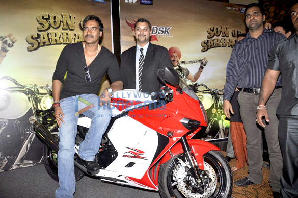 ajay devgn meets son of sardaar contest winners 7