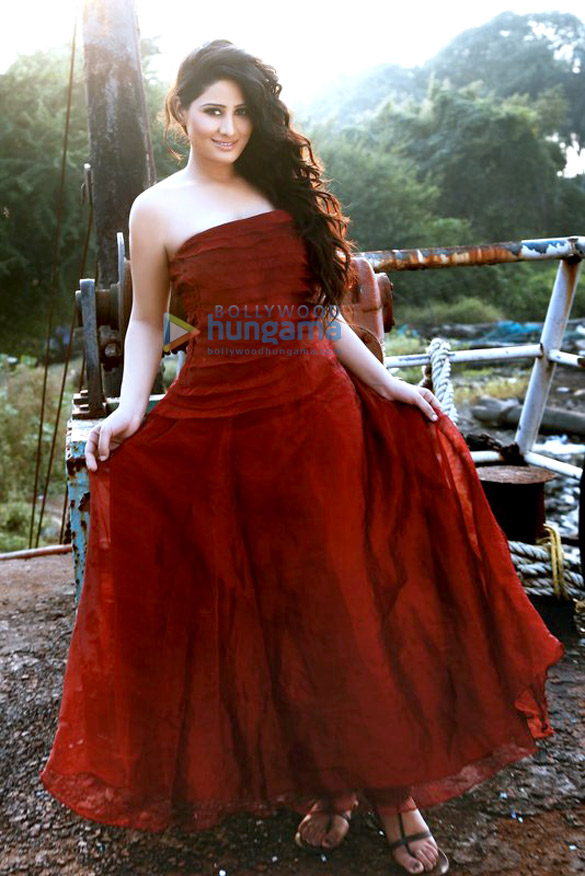 arjumman mughal 43