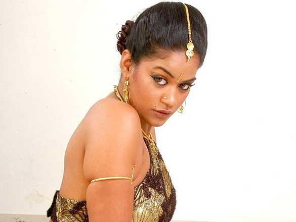 mumait khan 10