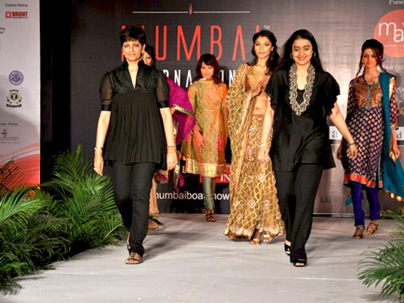 amber and shirrin fashion show at mumbai international boat show 2