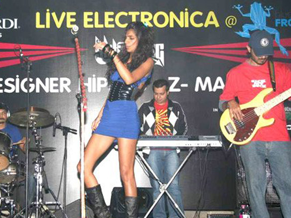 anushka manchanda unveils shkabang first video 4