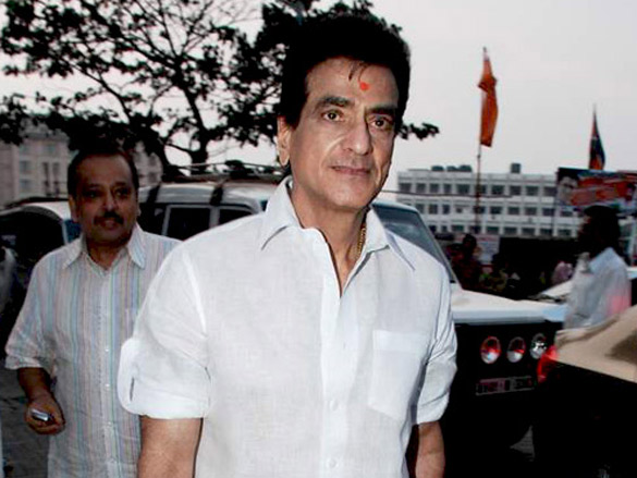 bollywood stars at sujit kumars prayer meeting 15