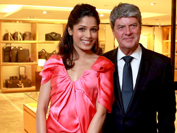 deepika preity and lara grace louis vuitton store launch 10