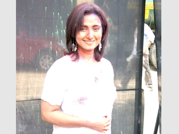 dia and arshad promote hum tum aur ghost at zooms holi party 8