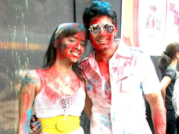 dia and arshad promote hum tum aur ghost at zooms holi party 17