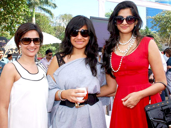 genelia dsouza and sonia mehra at elle race 6