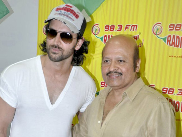 hrithik and rajesh roshan promote kites on radio mirchi 98 3 fm 4