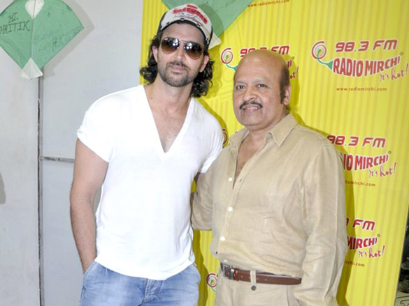 hrithik and rajesh roshan promote kites on radio mirchi 98 3 fm 5
